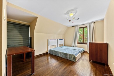 Welcome to 2 Rutland Road, a distinguished English Tudor - photo 30