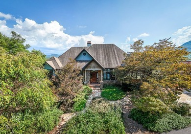 Nestled in the highly sought-after Thunderbird community, this - photo 4