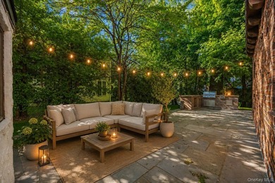 Welcome to 2 Rutland Road, a distinguished English Tudor - photo 37