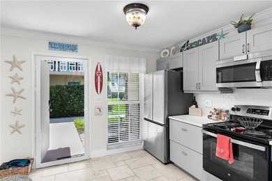 Welcome to your slice of paradise! This beautifully remodeled - photo 5