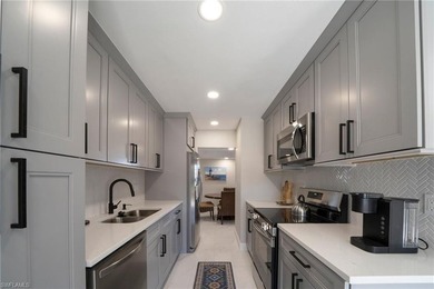 Gulf Access, Turnkey, beautifully renovated, and - photo 3