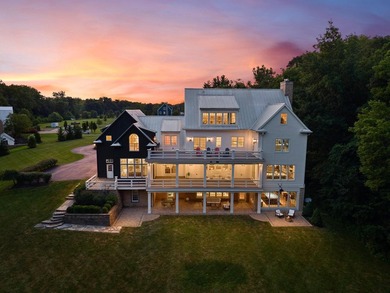 A rare opportunity to experience life along the water, where - photo 4