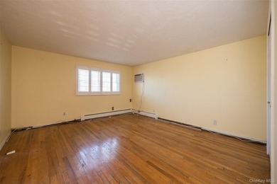 First offering of this custom-built Colonial offering over 3,000 - photo 14