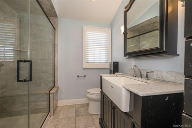 First offering of this custom-built Colonial offering over 3,000 - photo 17