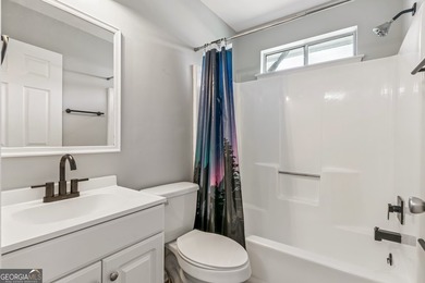Discover this beautifully updated 3 bedroom, 2 bathroom home - photo 20