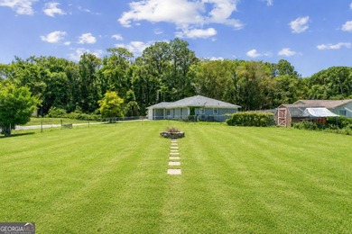 Discover this beautifully updated 3 bedroom, 2 bathroom home - photo 23