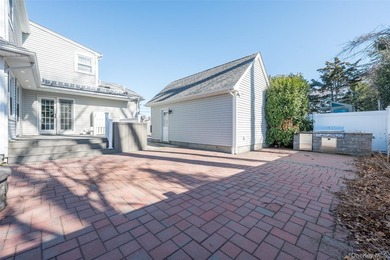 First offering of this custom-built Colonial offering over 3,000 - photo 31