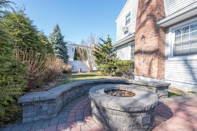 First offering of this custom-built Colonial offering over 3,000 - photo 32