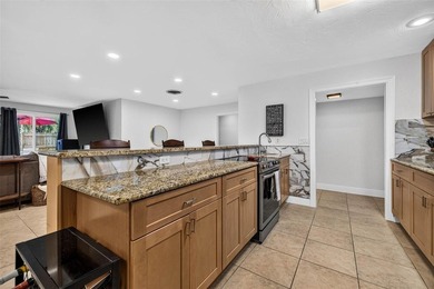 Welcome to this beautifully RENOVATED 4-bedroom, 3-bath home - photo 8