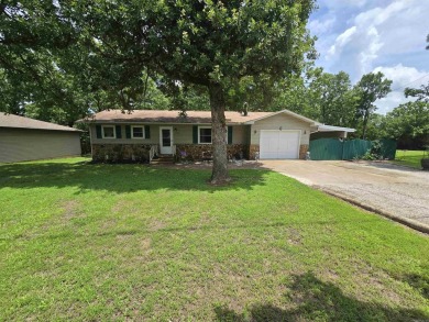 Lake Home For Sale in Bull Shoals, Arkansas