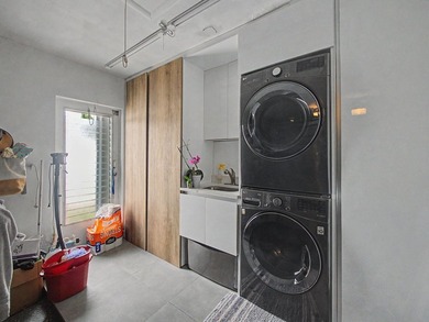 Located just minutes from Town Center Mall and top-rated schools - photo 41
