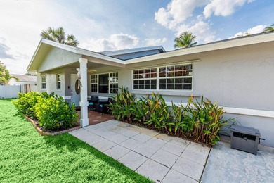 Spacious 4 bedroom, 2 bathroom home, with garage and a versatile - photo 4