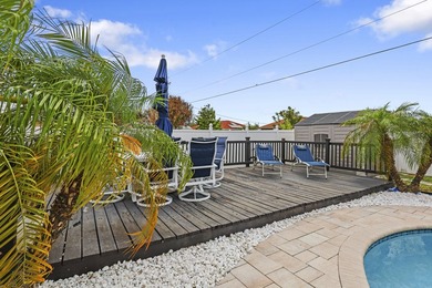 New roof 2024 - Built in 2018 - Fully fenced backyard - Corner - photo 3