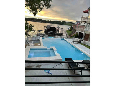 Lakefront home on Lake Hamilton. Loan may be assumable at 2.5% - photo 1
