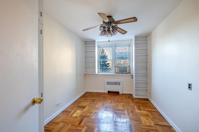 Two-bedroom front view conveniently located in Spuyten Duyvil - photo 12