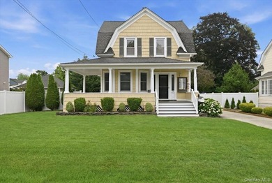 STOP THE CAR! Don't Miss out on this amazing 3 BR 1.5 Bath - photo 1