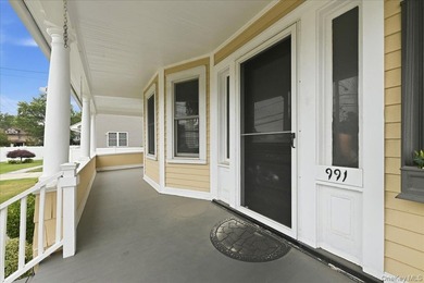 STOP THE CAR! Don't Miss out on this amazing 3 BR 1.5 Bath - photo 5
