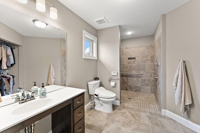 Welcome to a one-of-a-kind luxury retreat where thoughtful - photo 43