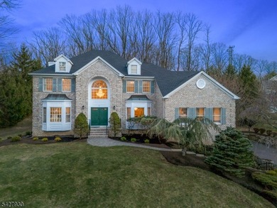 EXPANSIVE 5-BED/3-BATH COLONIAL WITH INCREDIBLE SPACE & PRIVACY! - photo 1