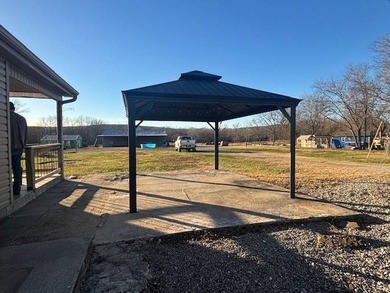 2400 Square foot house on 35 acres. 3 bedrooms 2 bathrooms - photo 6