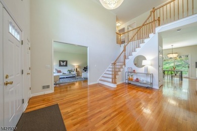 EXPANSIVE 5-BED/3-BATH COLONIAL WITH INCREDIBLE SPACE & PRIVACY! - photo 7