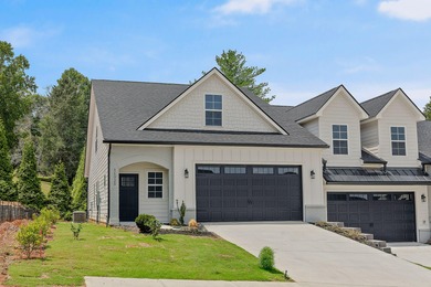 Lake Townhome/Townhouse For Sale in Soddy Daisy, Tennessee