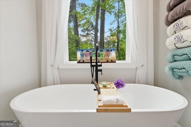 Get ready to fall head over heels for one-story living done - photo 21