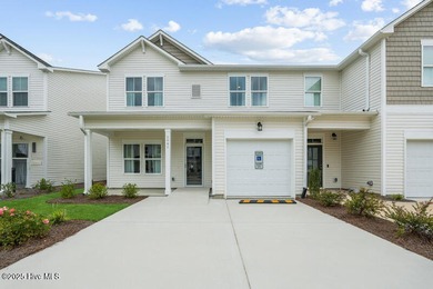 (private lake, pond, coastal) Townhome/Townhouse For Sale in Leland North Carolina