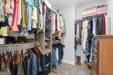 Get ready to fall head over heels for one-story living done - photo 25