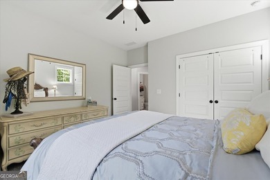 Get ready to fall head over heels for one-story living done - photo 28