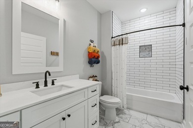 Get ready to fall head over heels for one-story living done - photo 31