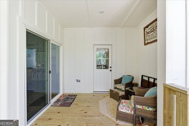Get ready to fall head over heels for one-story living done - photo 34