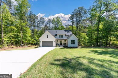 Get ready to fall head over heels for one-story living done - photo 43