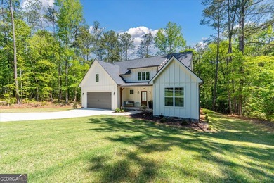 Get ready to fall head over heels for one-story living done - photo 45