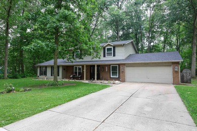 This is a fantastic find! This well maintained 2 story, 4 bdrm - photo 2