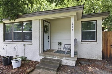 Discover a premier turnkey investment property or chic modern - photo 4
