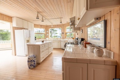 Unwind in your private Alaskan paradise on Big Gull Island! This - photo 9