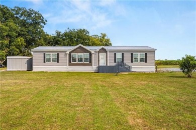 Lake Home For Sale in Cheneyville, Louisiana
