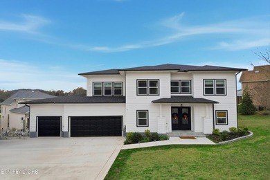 Fort Loudoun Lake Home Sale Pending in Knoxville Tennessee