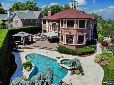 Hudson River Home For Sale in Fort Lee New Jersey