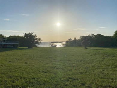 Lake Lot For Sale in Lone Oak, Texas