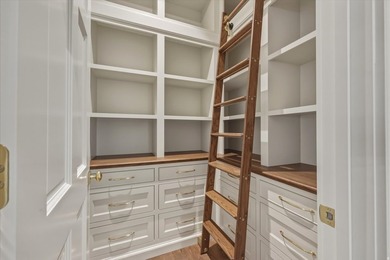 Introducing a classically designed Colonial Revival from the - photo 17