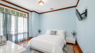 Exceptional brick estate offering 9,023 sq ft of refined living - photo 23