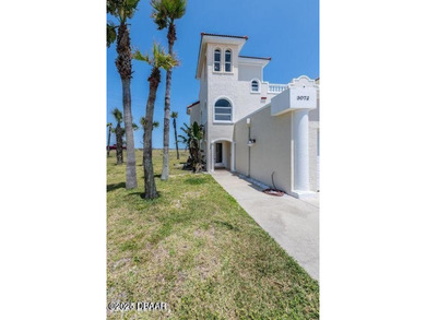 Gorgeous Ocean Front with 3 Beds, 2.1 baths, 2 car garage & NO - photo 4