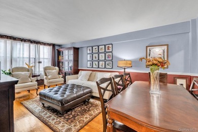 Welcome home to this beautifully renovated, move-in ready - photo 5