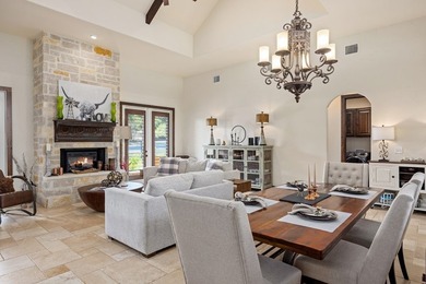 Lovely stand alone German Cottage in Comanche Trace with no - photo 7