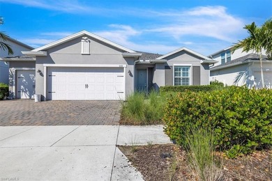 Move-in-ready and beautifully upgraded, this 3-bed + den, 2-bath - photo 2