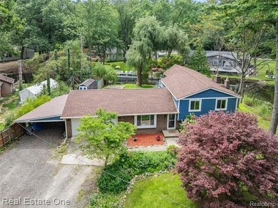 (private lake, pond, creek) Home For Sale in Whitmore Lake Michigan