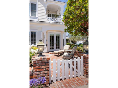 Situated on the coveted 200 block of Marigold, just steps from - photo 4