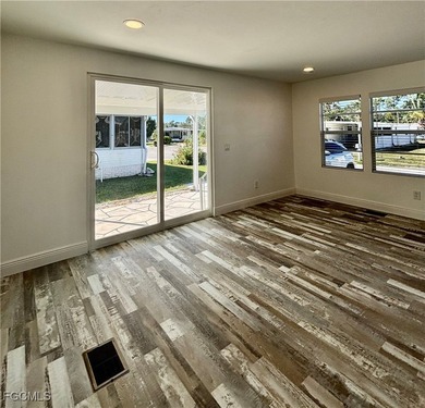 BEAUTIFUL, 2-BED/2-BATH GEM IN 55+ IN FOREST PARK MOBILE HOME - photo 14